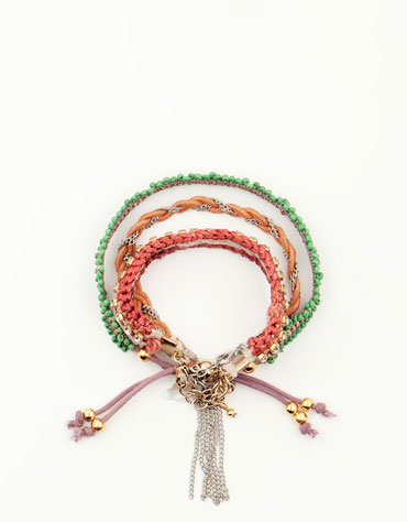 خيااالي من الآكسسورآأآت,, كوليكشن ناآيس للماركة Bershkà  خيااالي من الآكسسورآأآت,, كوليكشن ناآيس للماركة Bershkà