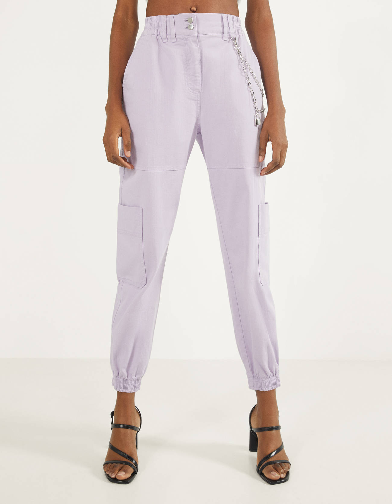 BestPriceOk - Bershka Pantalón jogger con cadena Mujer 40 Morado