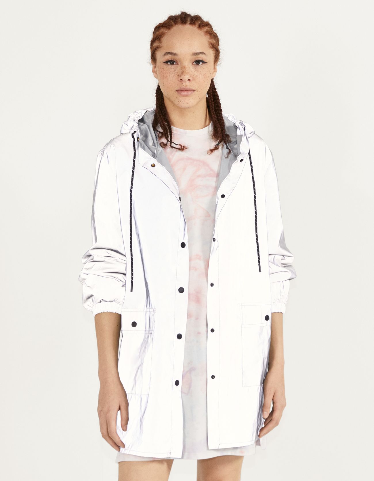 BestPriceOk - Bershka Chubasquero con capucha Mujer L Plata