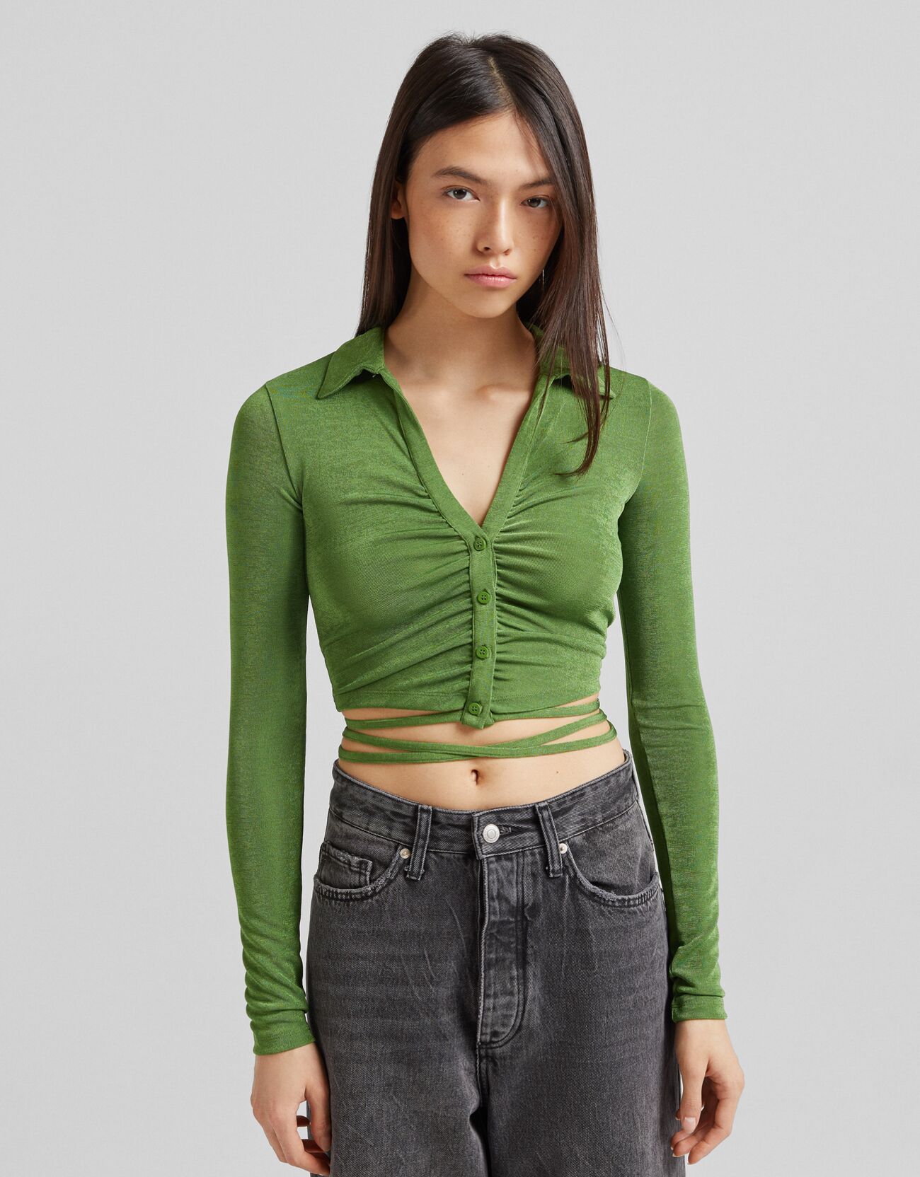 Bershka Camiseta Manga Larga Efecto Camisa Cuello Polo Mujer Xs Verde