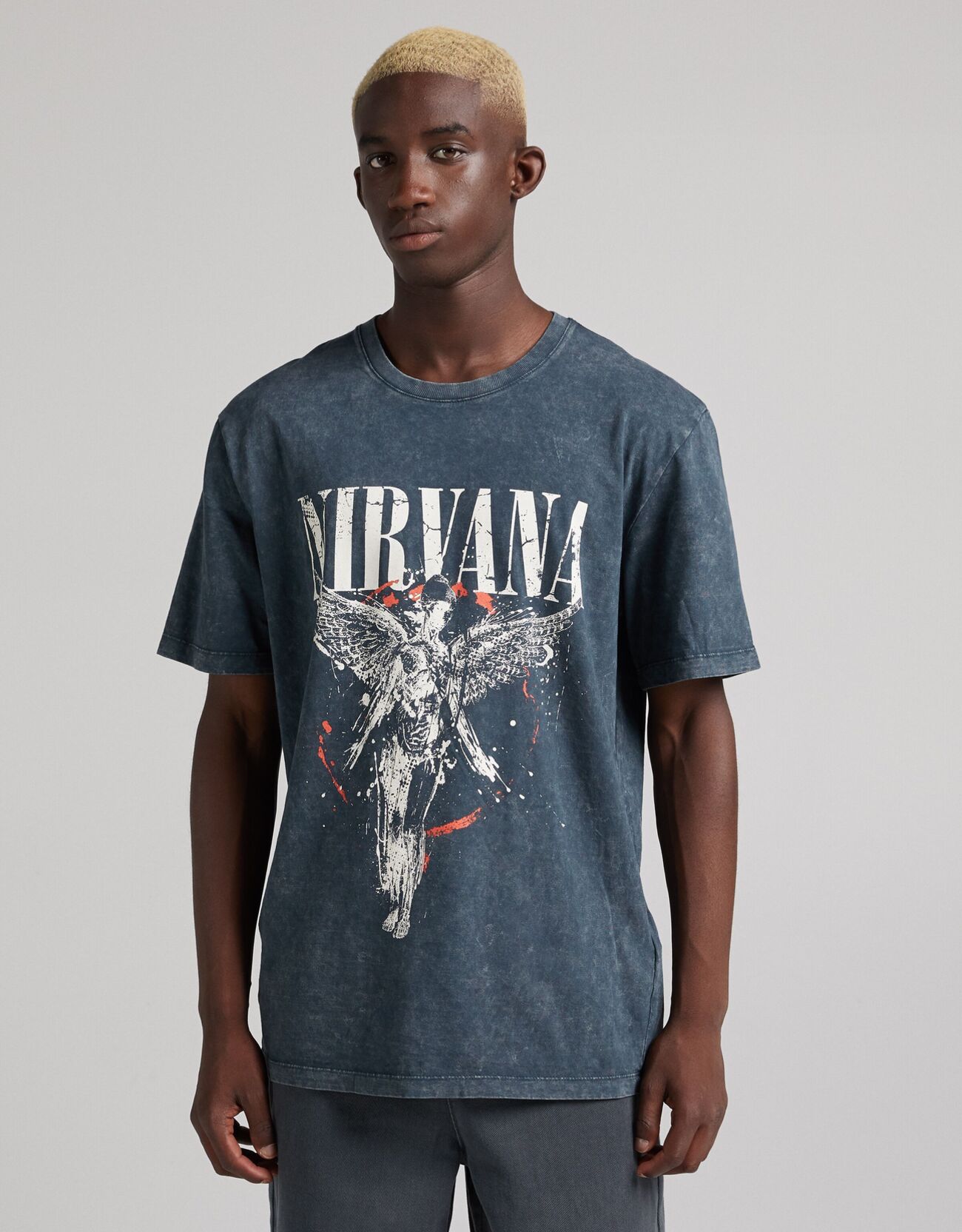 Bershka Camiseta Regular Fit Nirvana Hombre L Gris