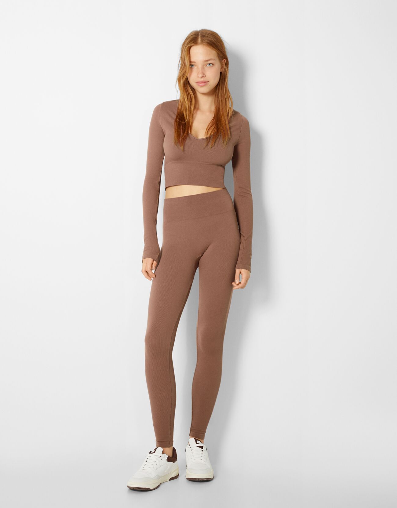 Bershka Top Manches Longues Col V Seamless Femme Xs-S Sable