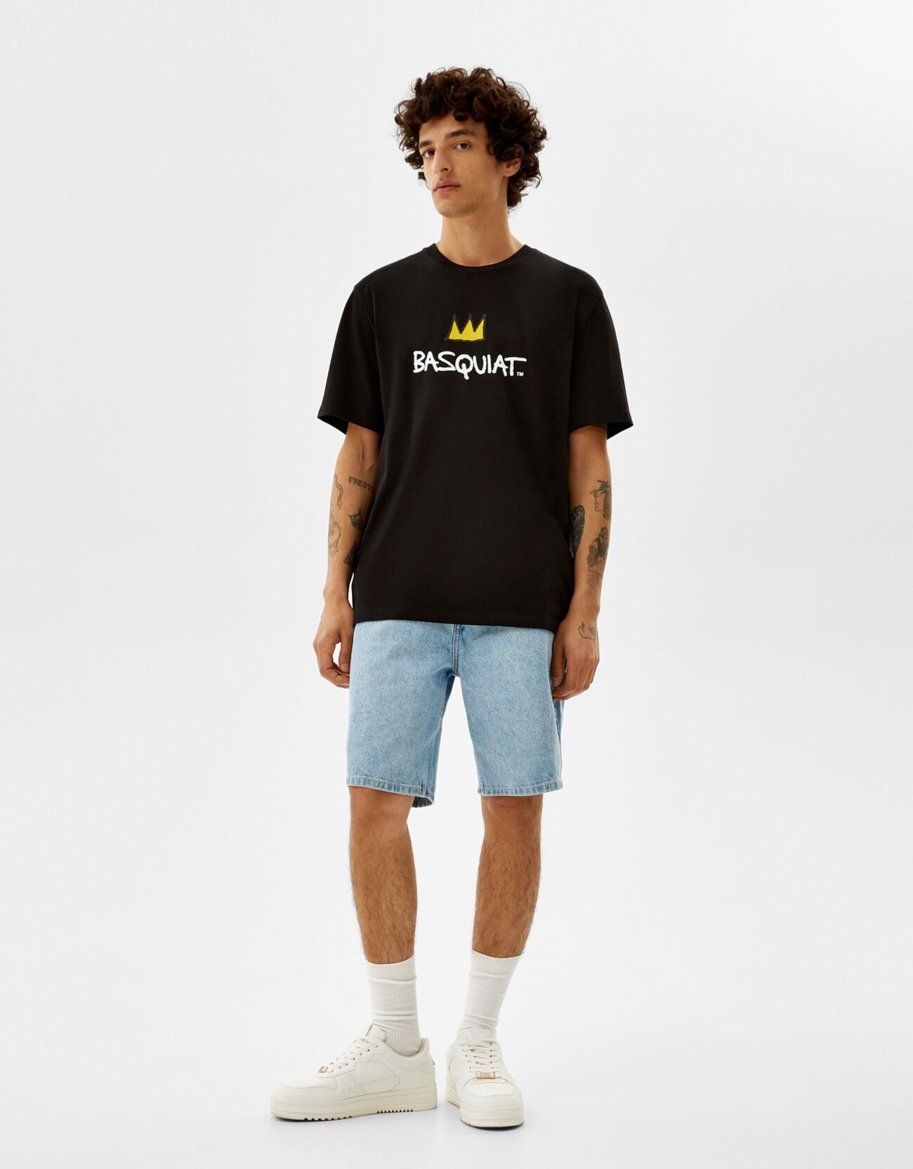 Bershka Regular Fit T-Shirt Met Jean-Michel Basquiat-Print En Korte Mouw Heren Xl Zwart