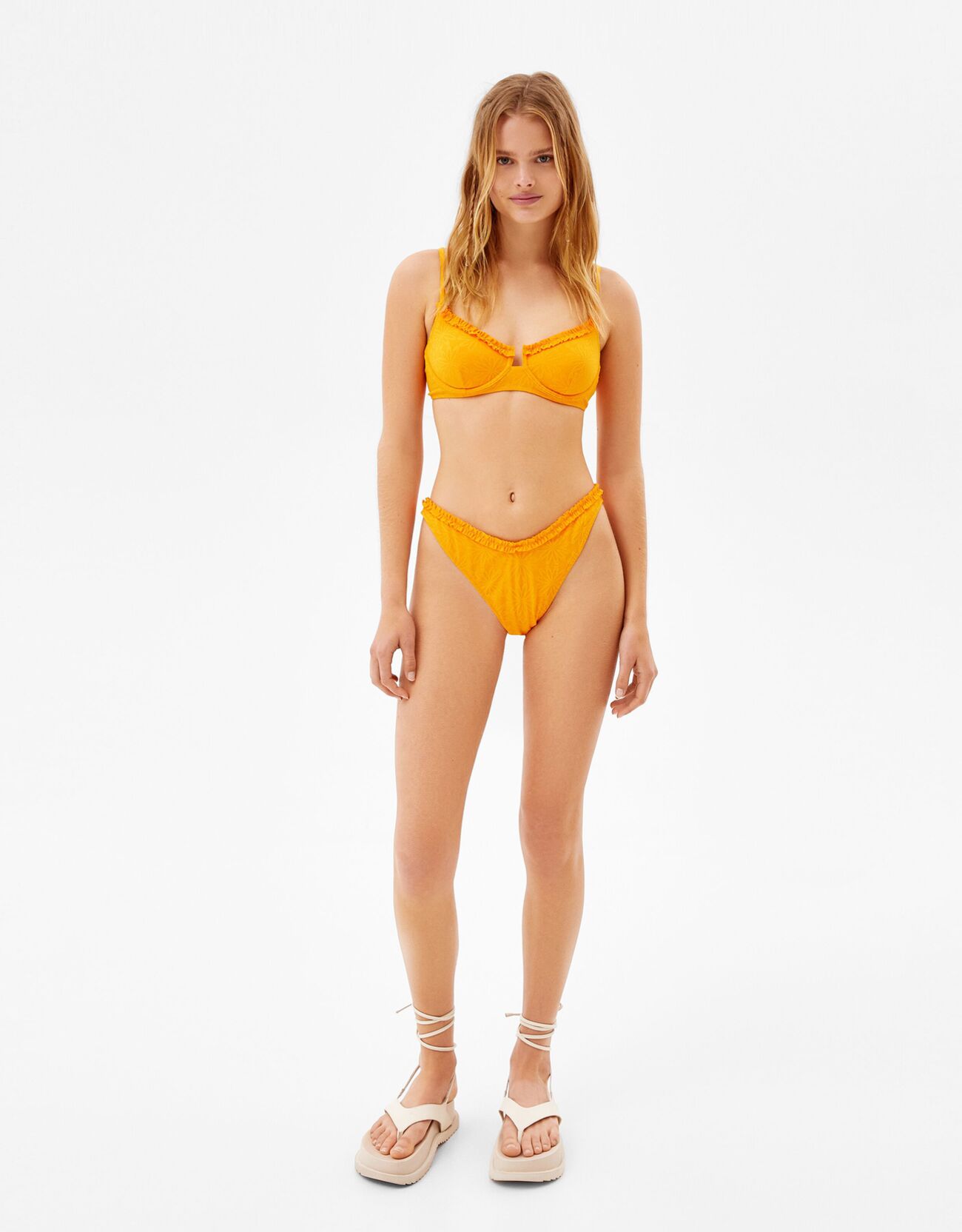 Bershka Bikinibroekje Met Structuur En Bloemenprint Dames M Oranje