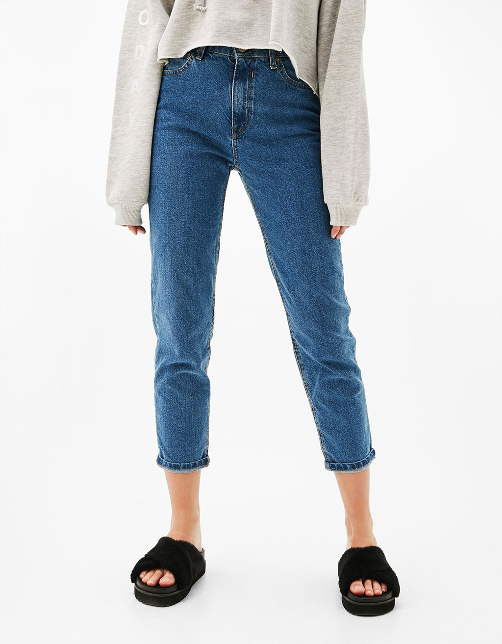 https://static.bershka.net/4/photos2//2017/V/0/1/p/5003/847/401/5003847401_1_1_3.jpg?t=1487348125114