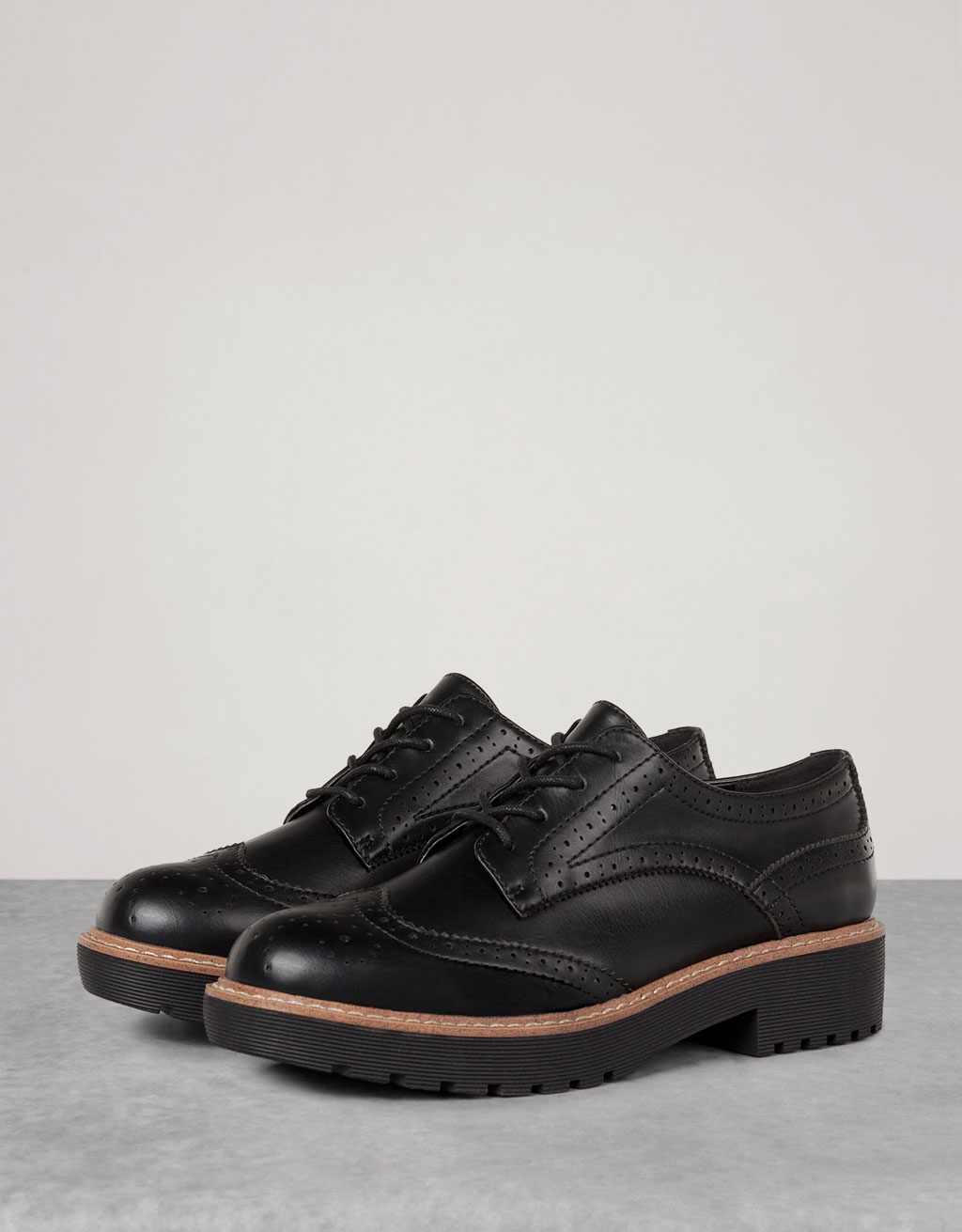 chaussure bershka