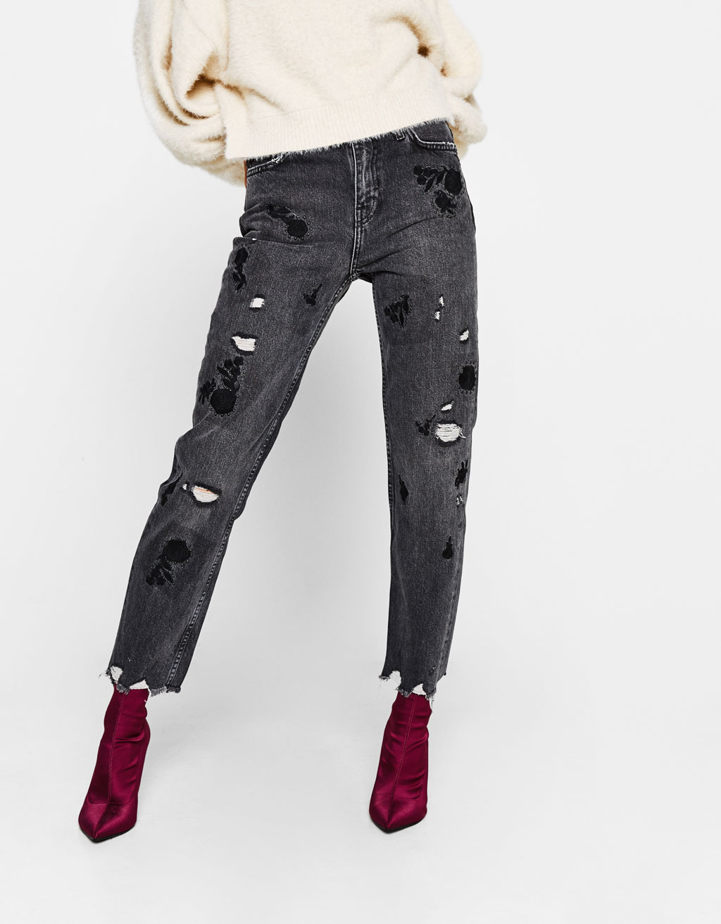 Jeans Cigarette Fit com bordados