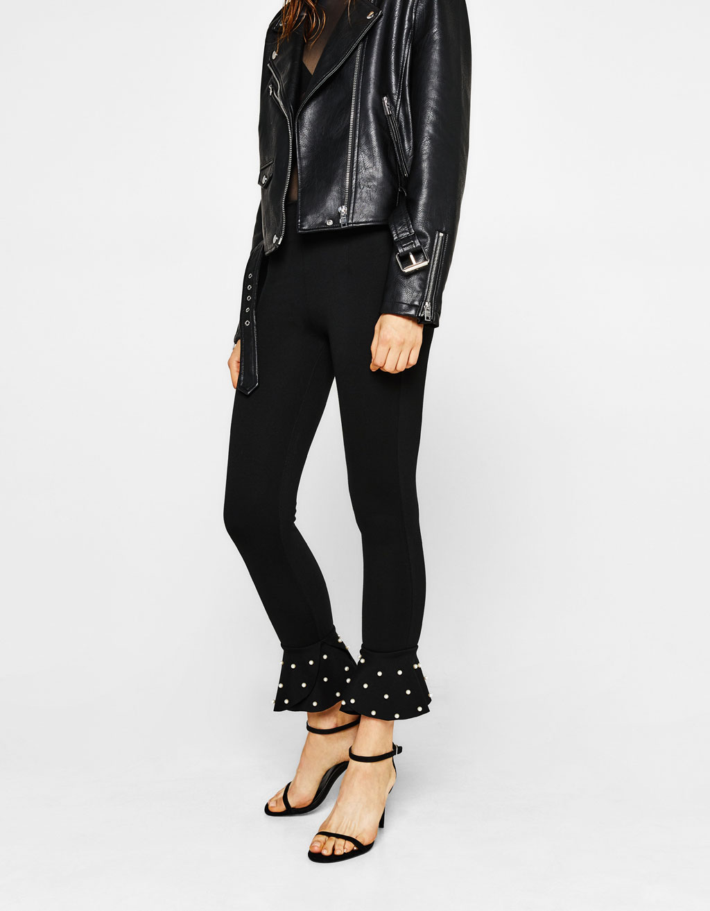 Pantalón punto roma con perlas