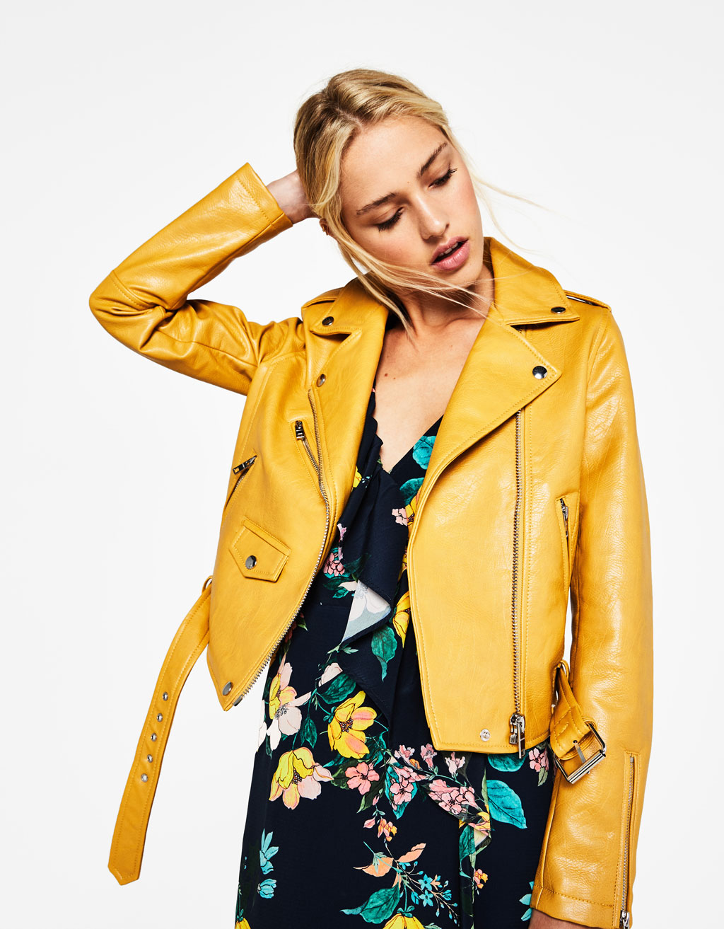 Veste en cuir qui grince Veste en cuir qui grince