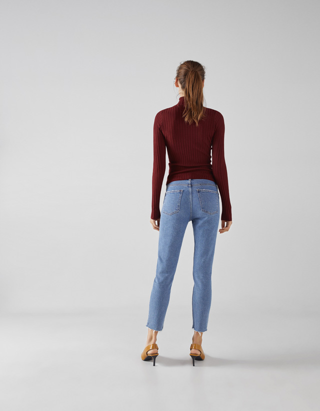 Straight cropped high waist jeans 