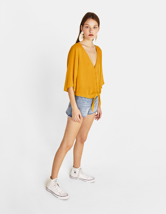 blusa anudada