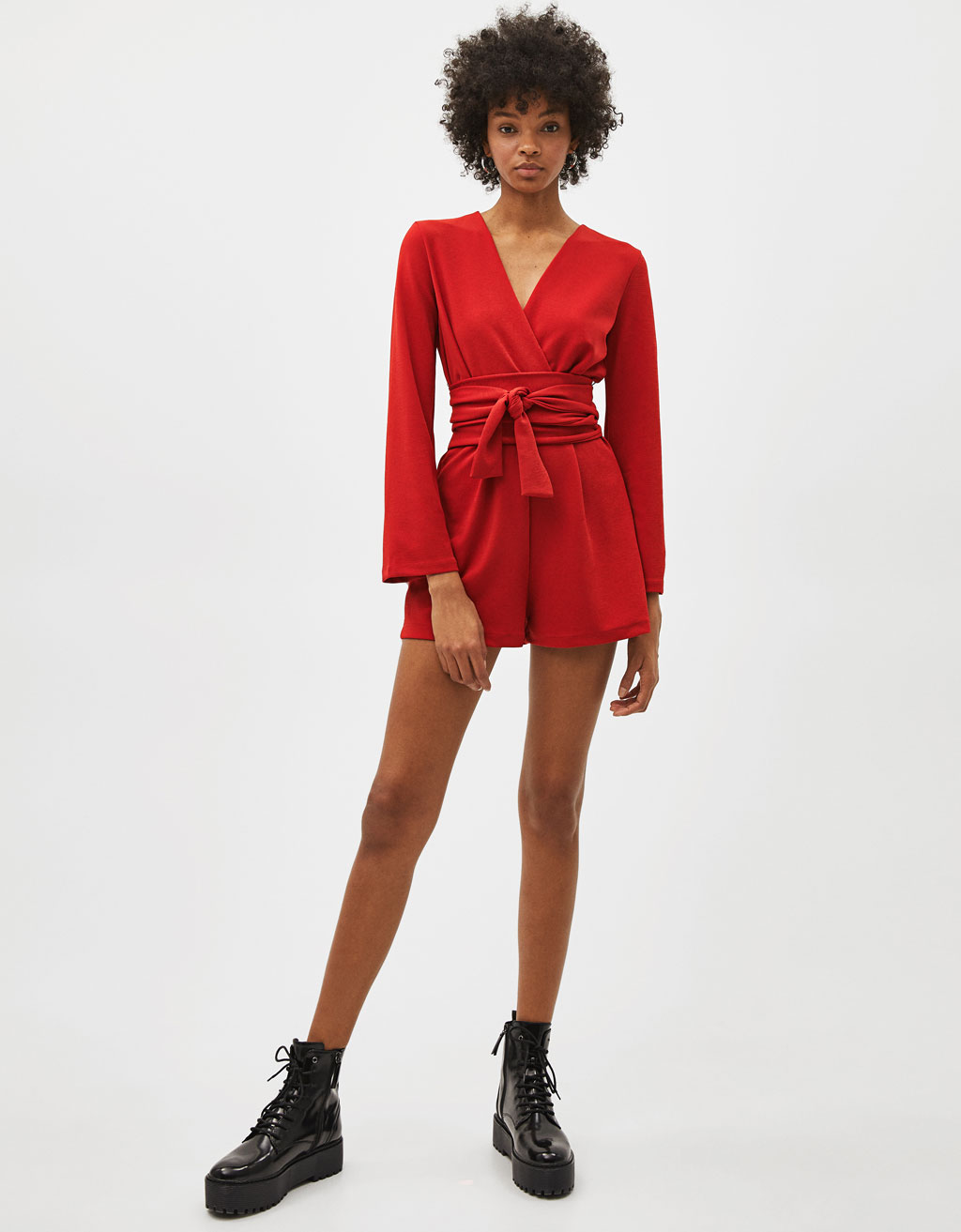 Mono rojo bershka new arrivals