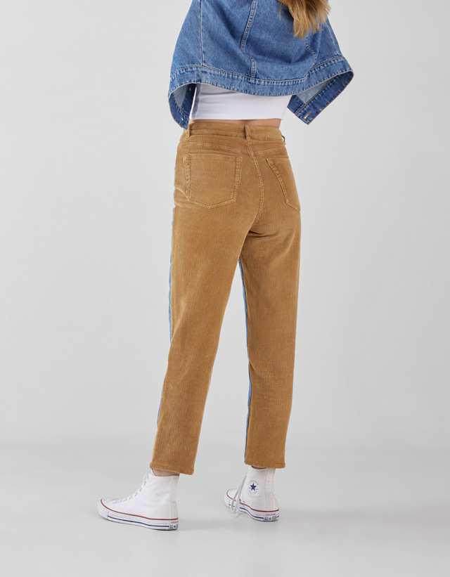 Mom-Jeans mit hohem Bund und Corddetail