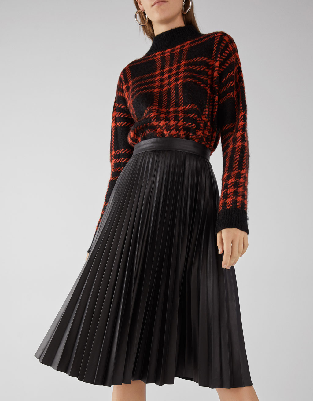 Pleated midi skirt - New - Bershka 
