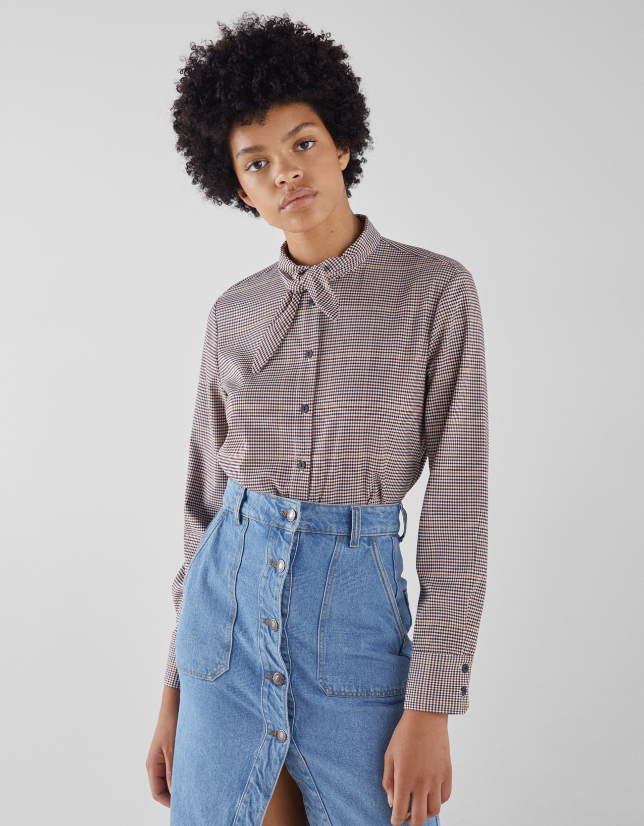 camisa con lazo cuello