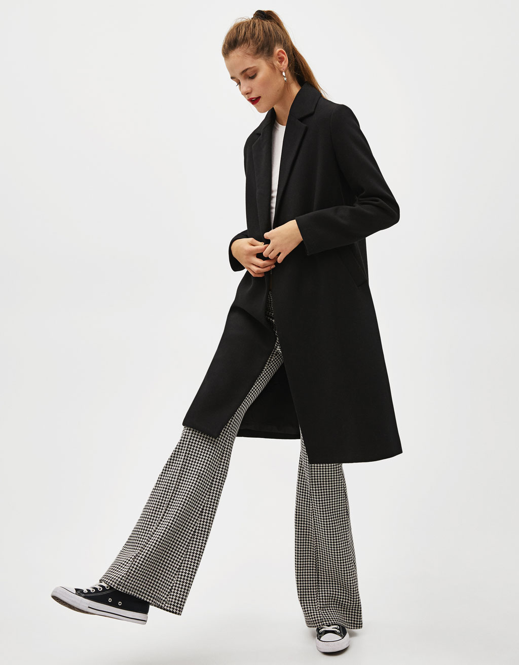 Makry Palto Se Isia Grammh Special Prices Bershka Greece