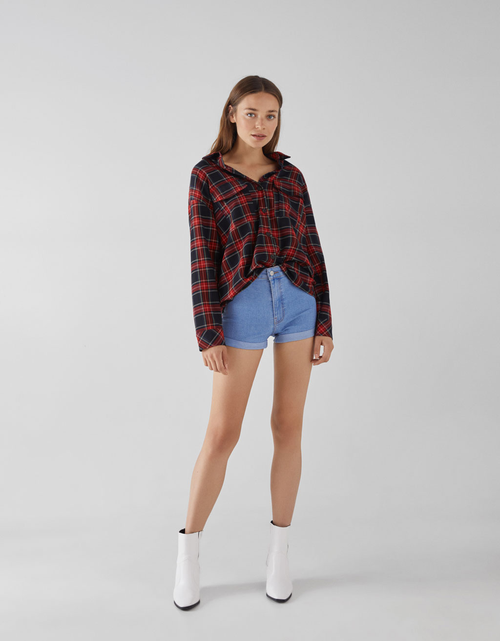 high waist rolled up denim shorts with slogan bershka armenia