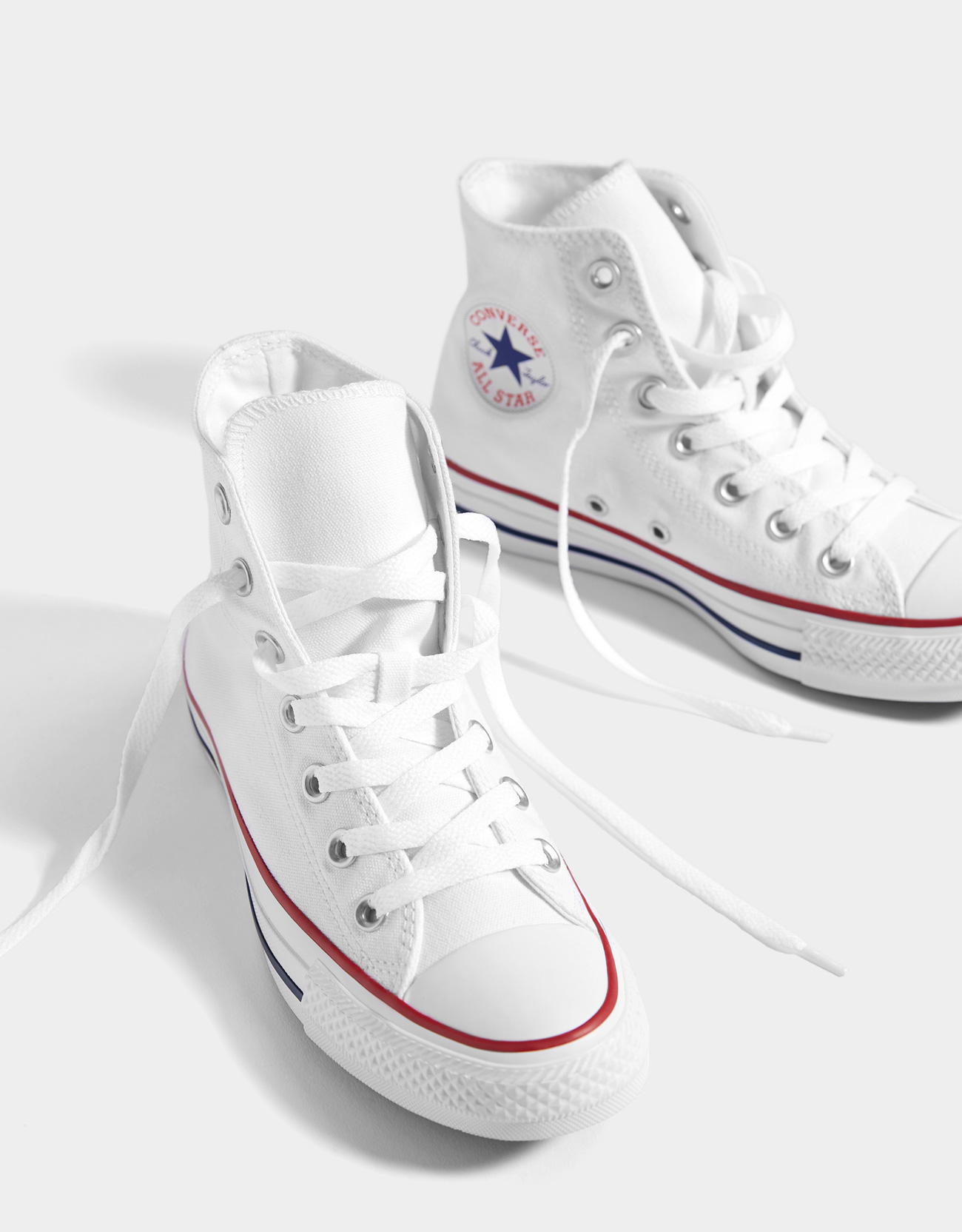 Hohe Stoffturnschuhe CONVERSE CHUCK TAYLOR ALL STAR - SCHUHE - Bershka