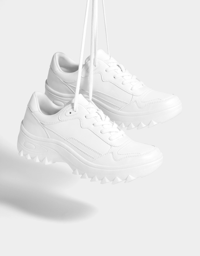 Weiße Plateau-Sneaker