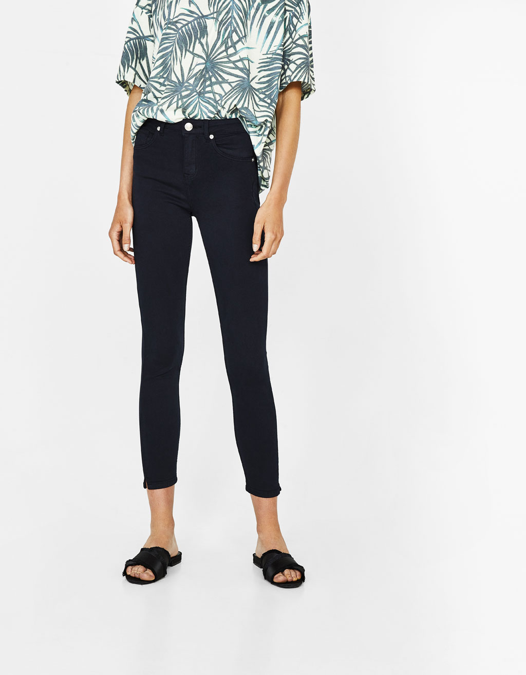 Pantalón super skinny tiro medio