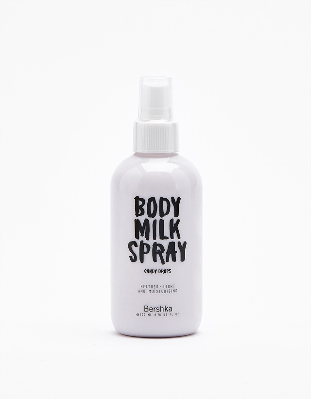 Body milk. Спрей для тела Bershka. Боди Милк молочко для тела. Гель для душа бершка. Спрей бершка.