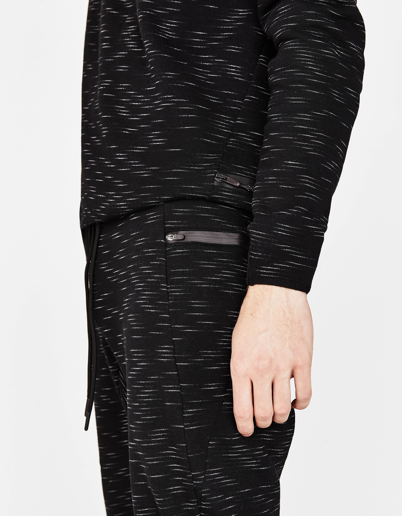 Kircilli Jogger Spor Pantolon Tisort Bershka Turkey