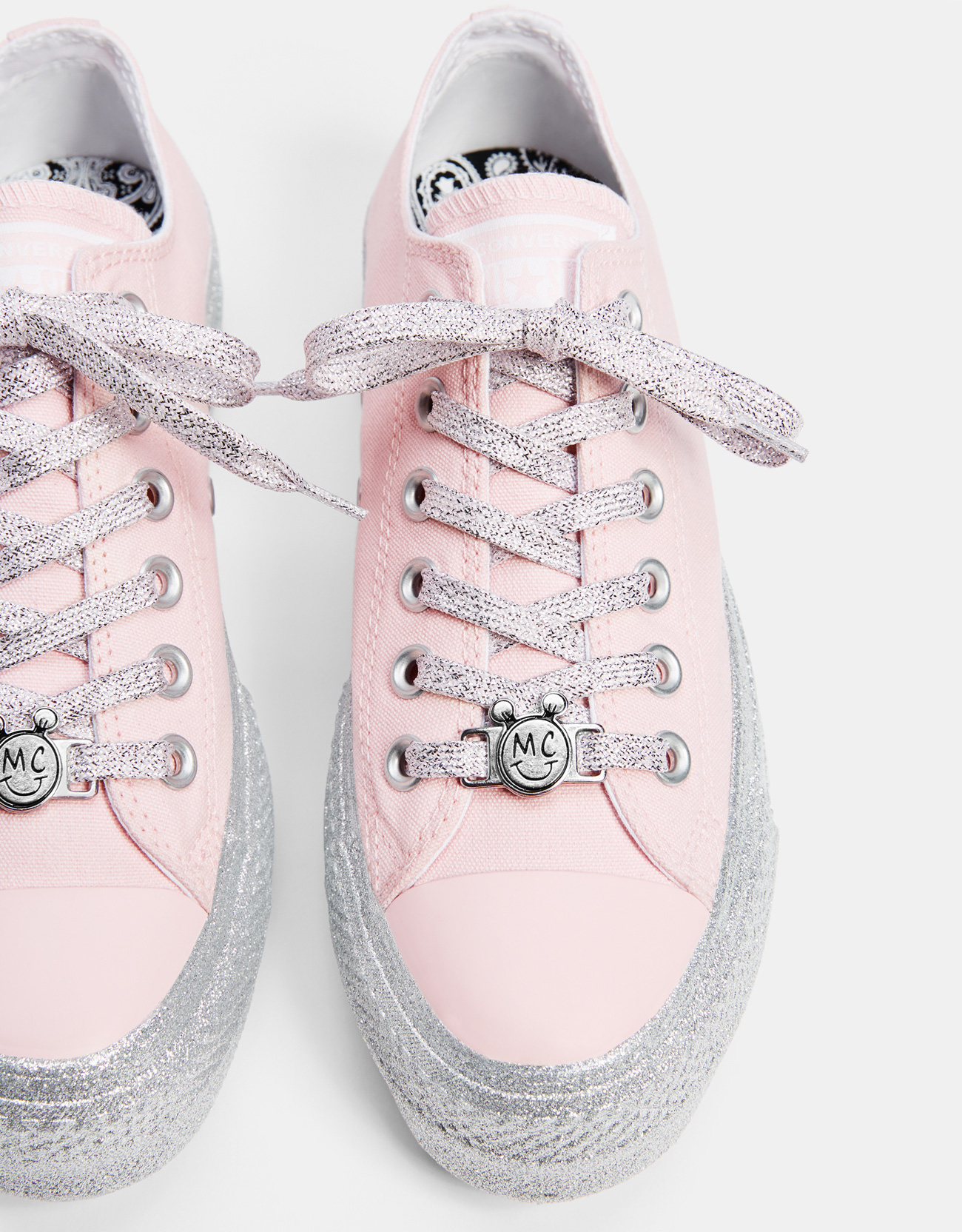 miley cyrus zapatillas