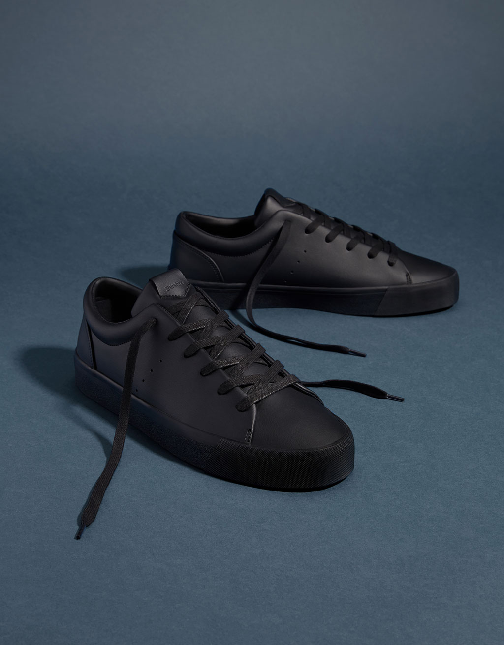 tenis bershka hombre negros