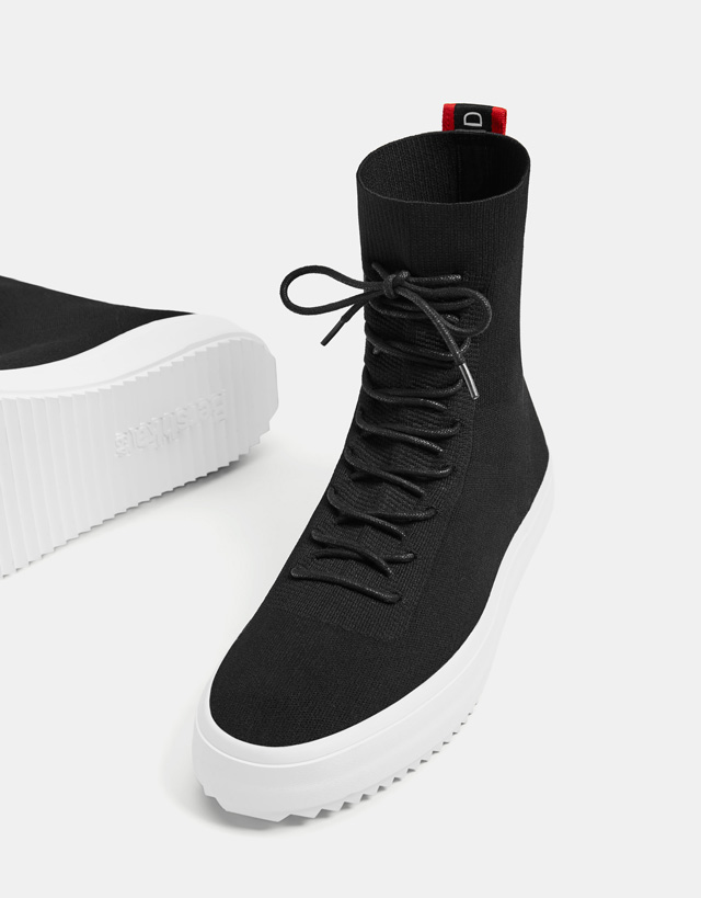 socks with sneakers style