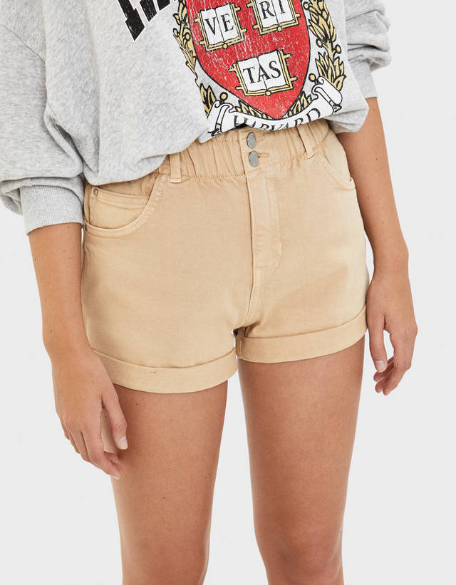High waist shorts with elastic 