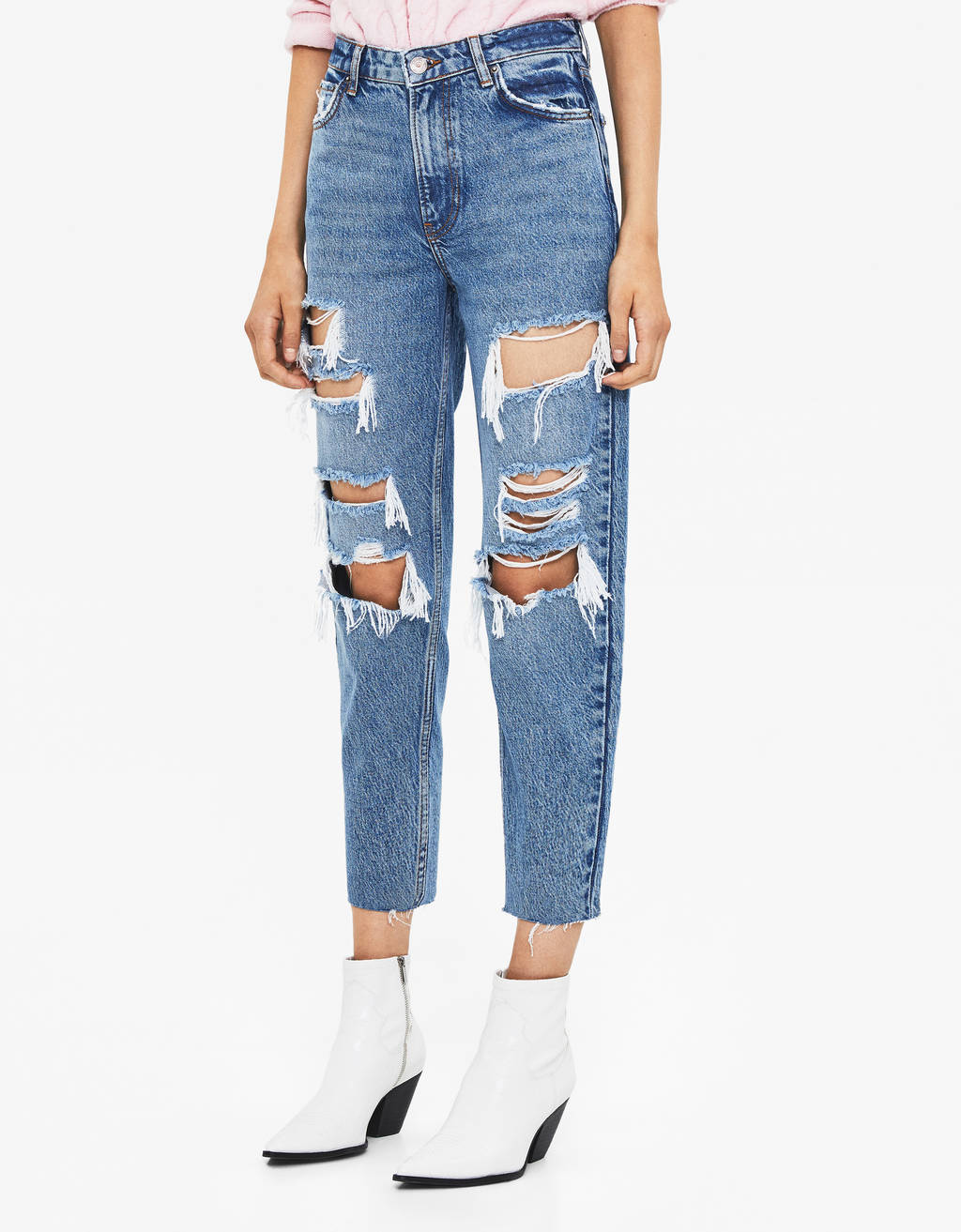 Jeans Mom Fit com rasgões