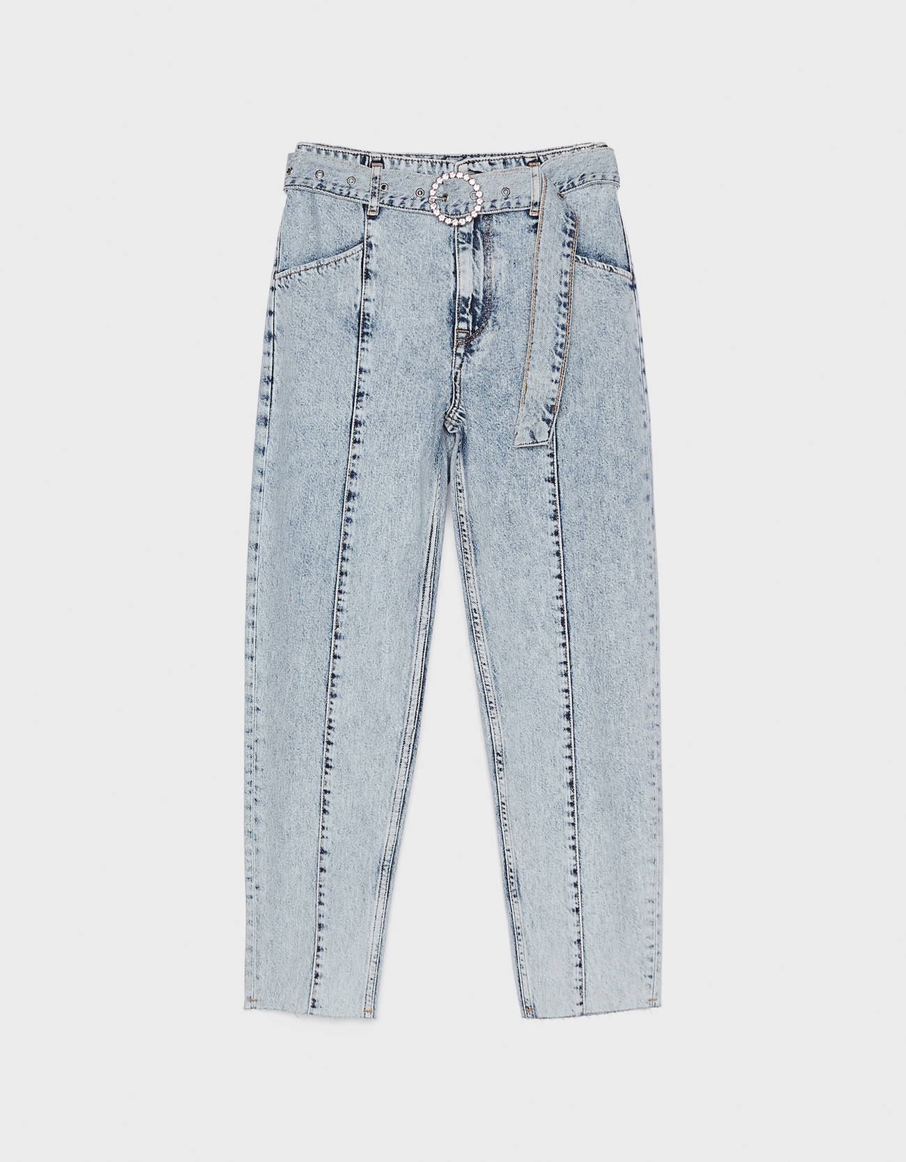 Bershka Kemerli mom fit jean 6 Bershka Kemerli mom fit jean 7