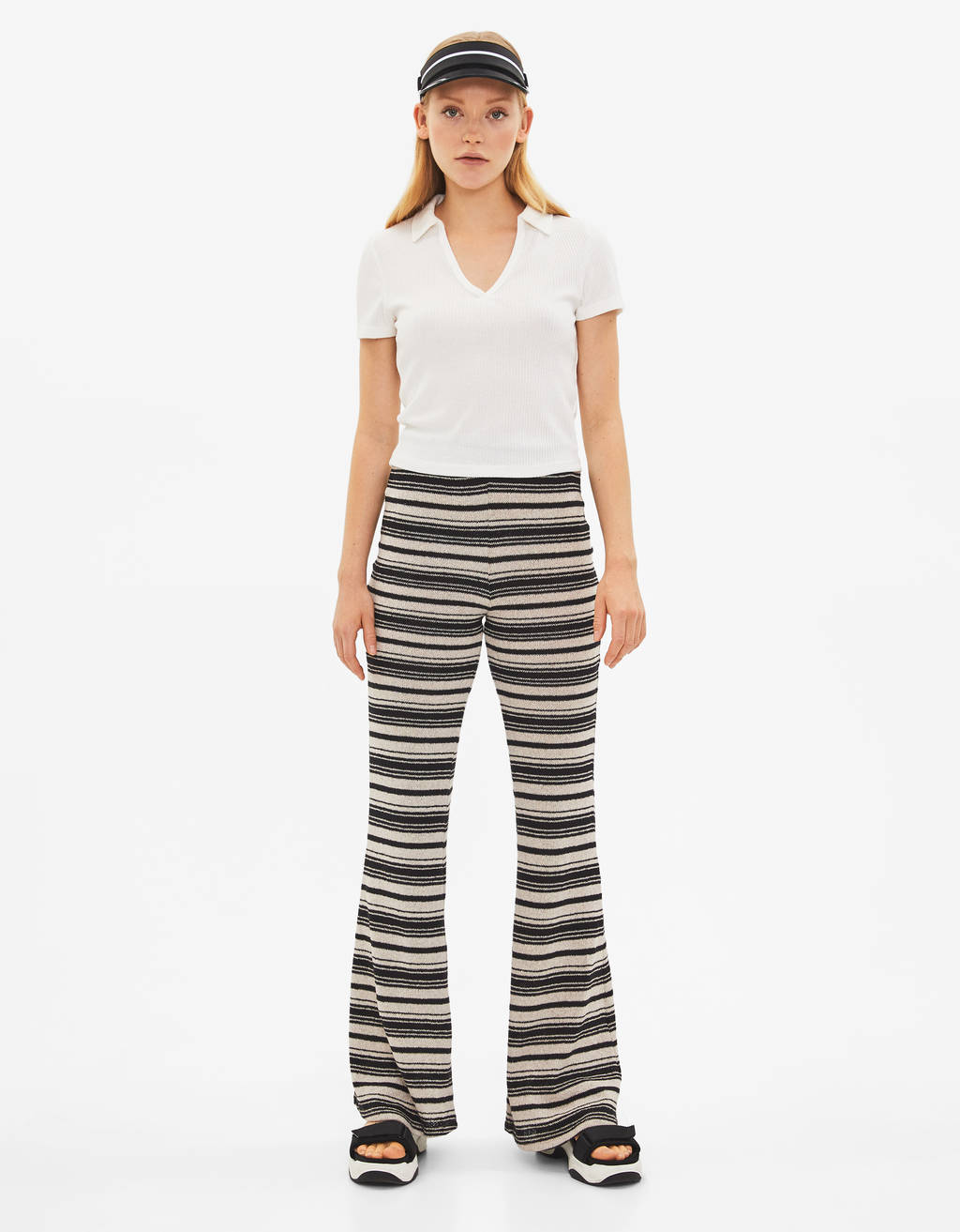 horizontal striped trousers