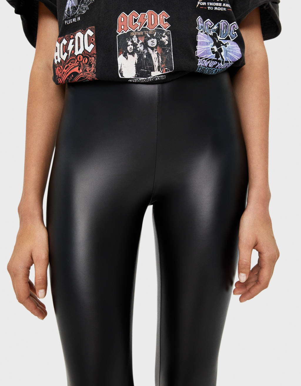 Leggings efecto piel - Leggings - Bershka Ecuador