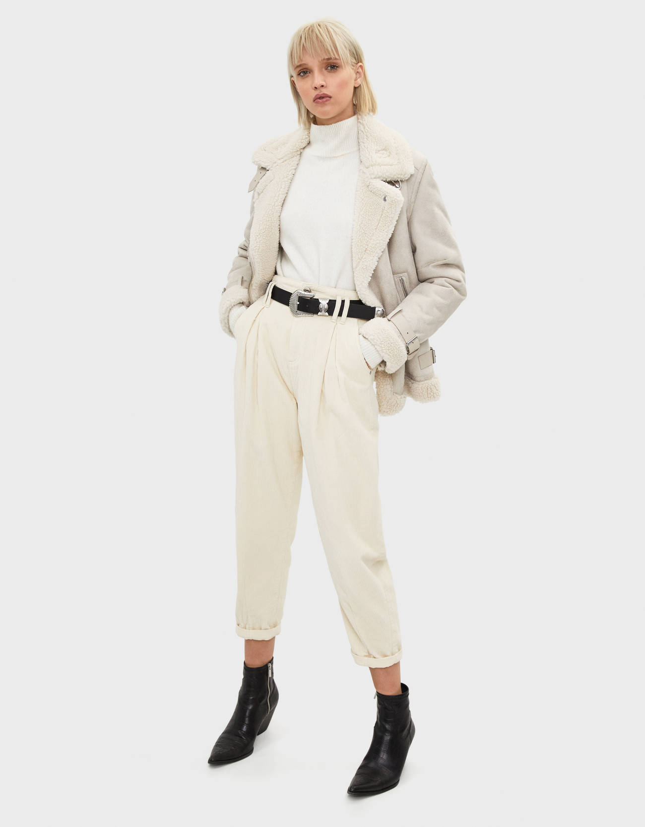Pantalón slouchy de pana - null - Bershka Venezuela