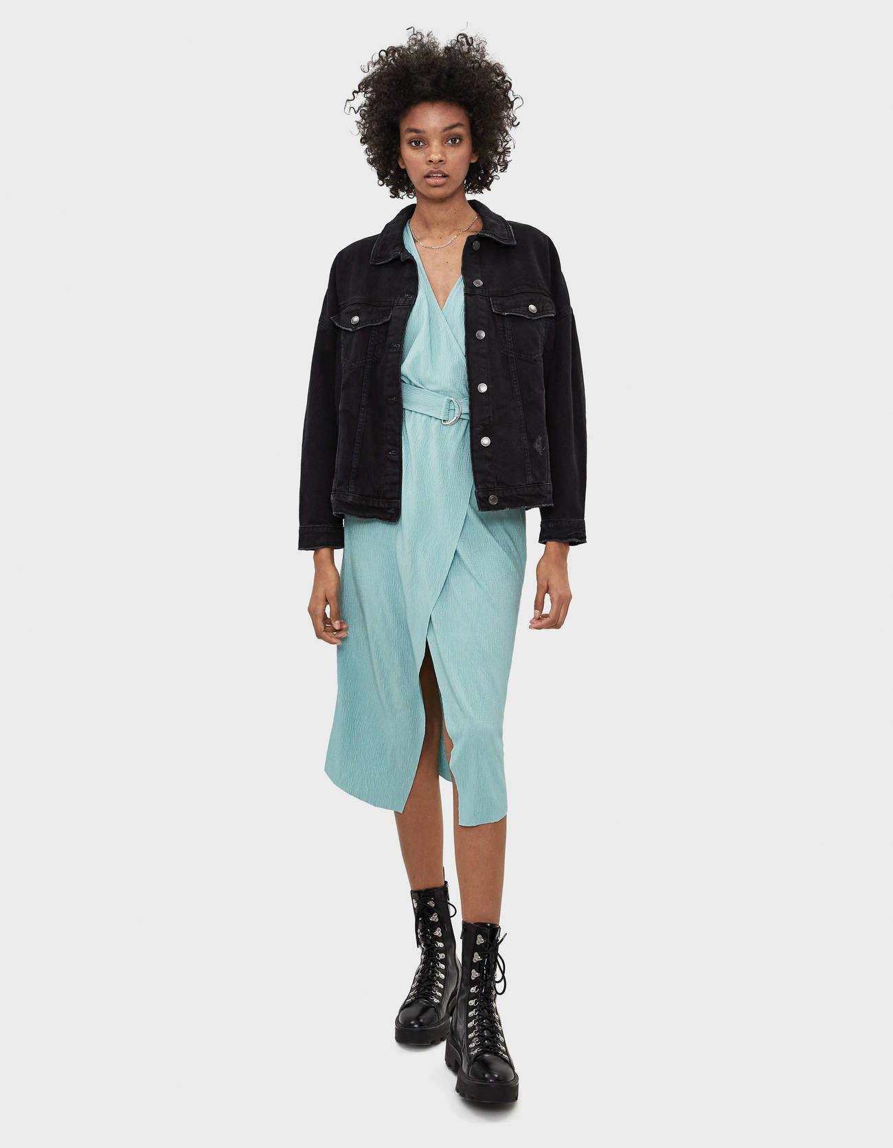 Bershka Kemerli midi elbise 2 Bershka Kemerli midi elbise 3