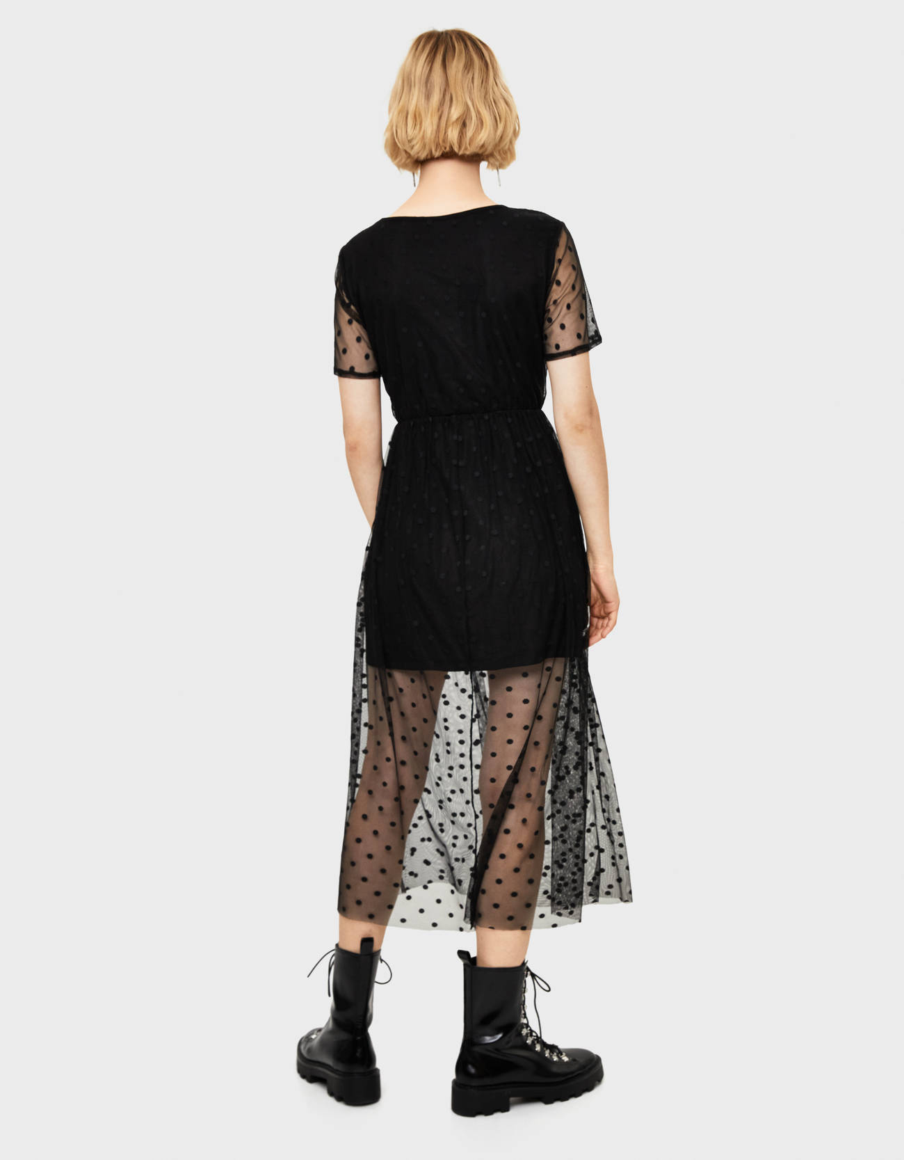 Bershka Plumeti midi elbise 0 Bershka Plumeti midi elbise 1