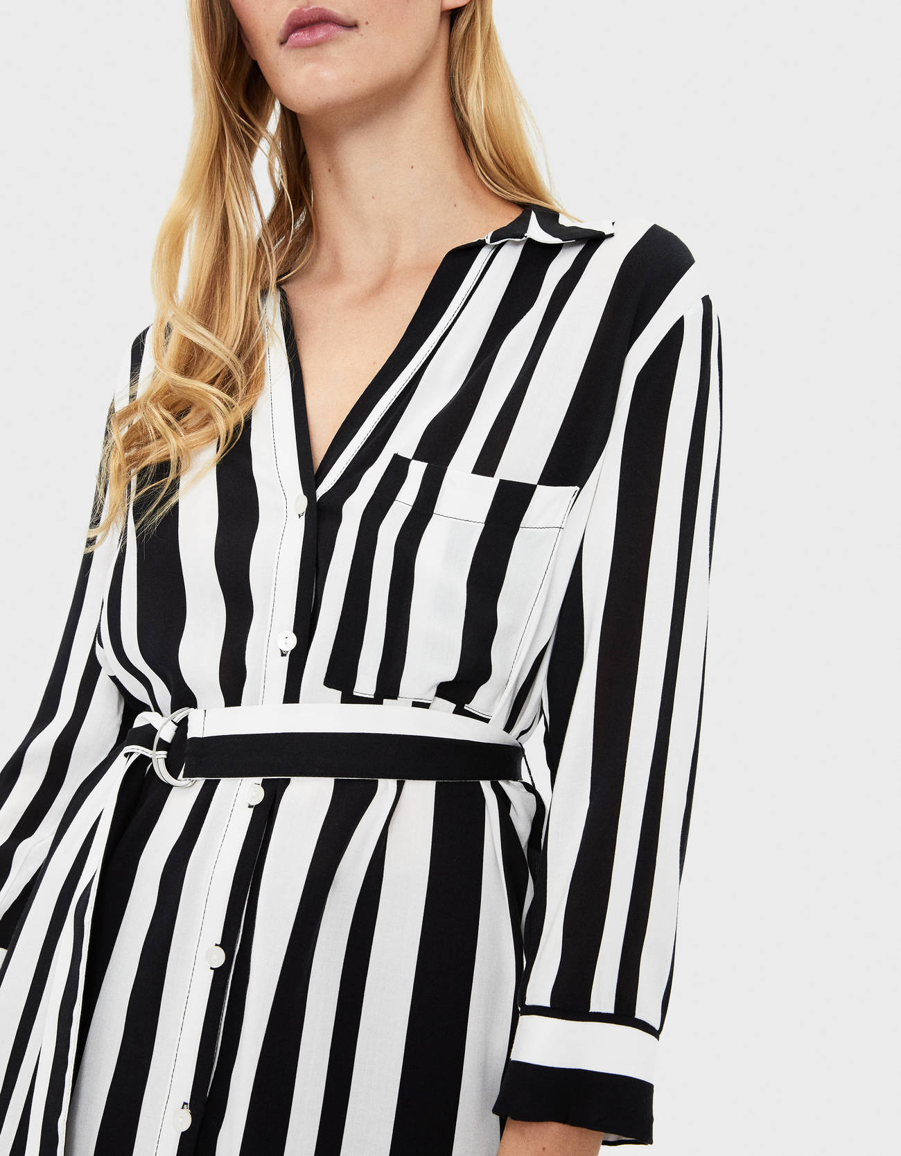Bershka Kemerli uzun gömlek 2 Bershka Kemerli uzun gömlek 3