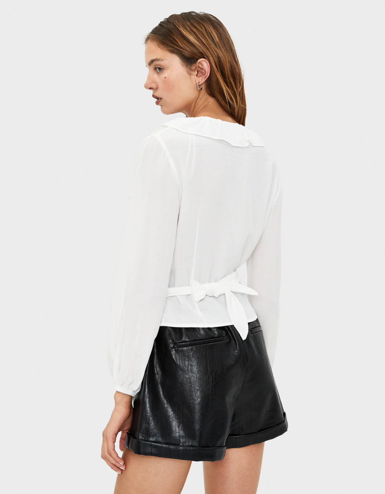 Bershka Volanlı bluz 6 Bershka Volanlı bluz 7