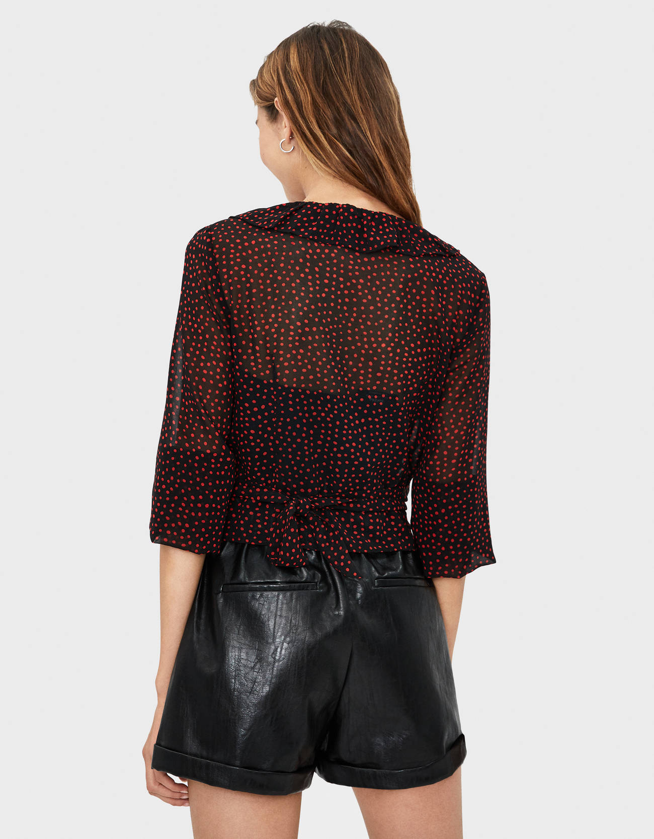 Bershka Volanlı bluz 8 Bershka Volanlı bluz 9