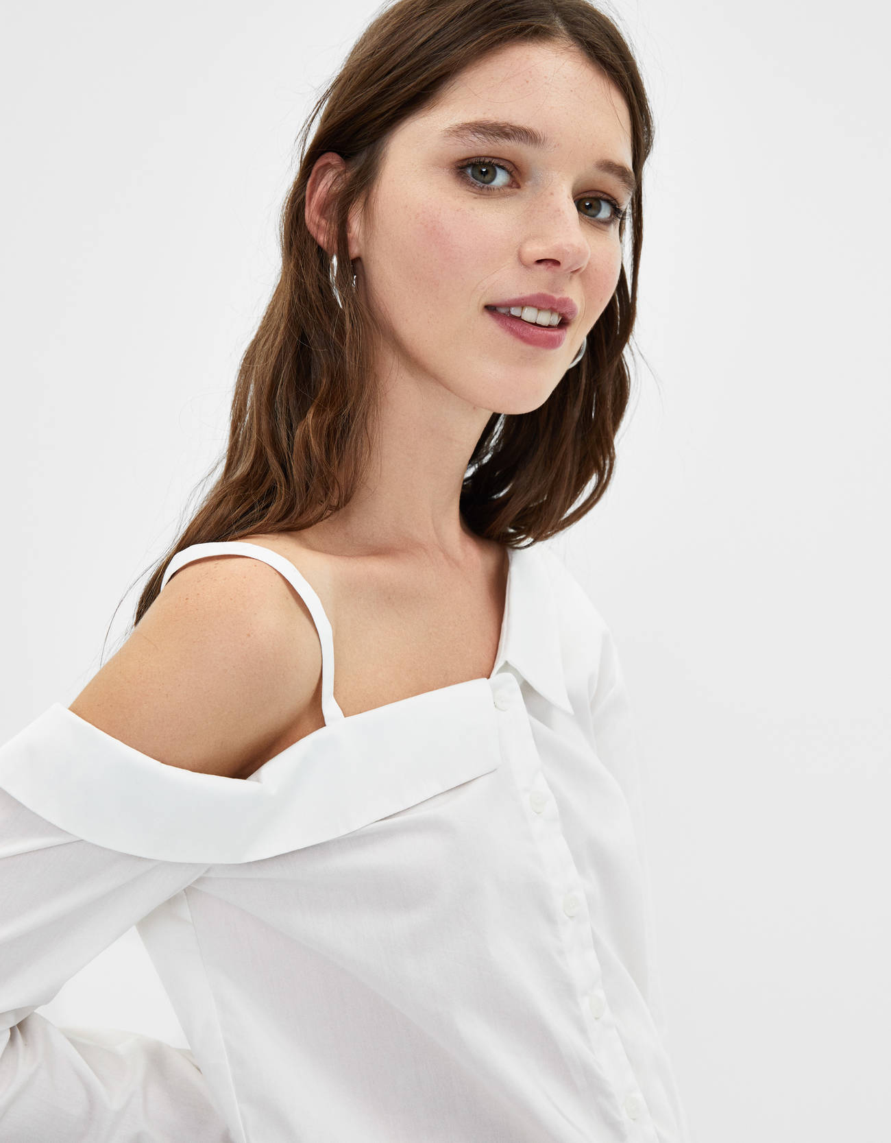 Bershka Asimetrik poplin gömlek 2 Bershka Asimetrik poplin gömlek 3