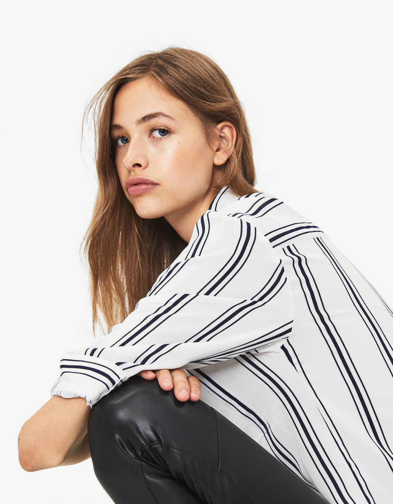 Bershka Kıvrık kollu gömlek 2 Bershka Kıvrık kollu gömlek 3
