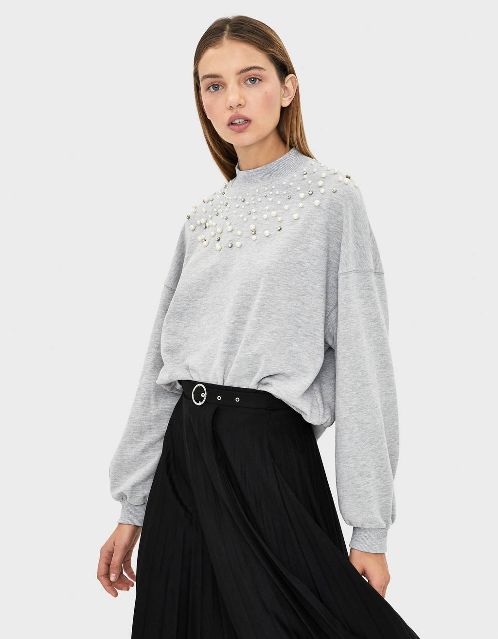 sweatshirt with pearls