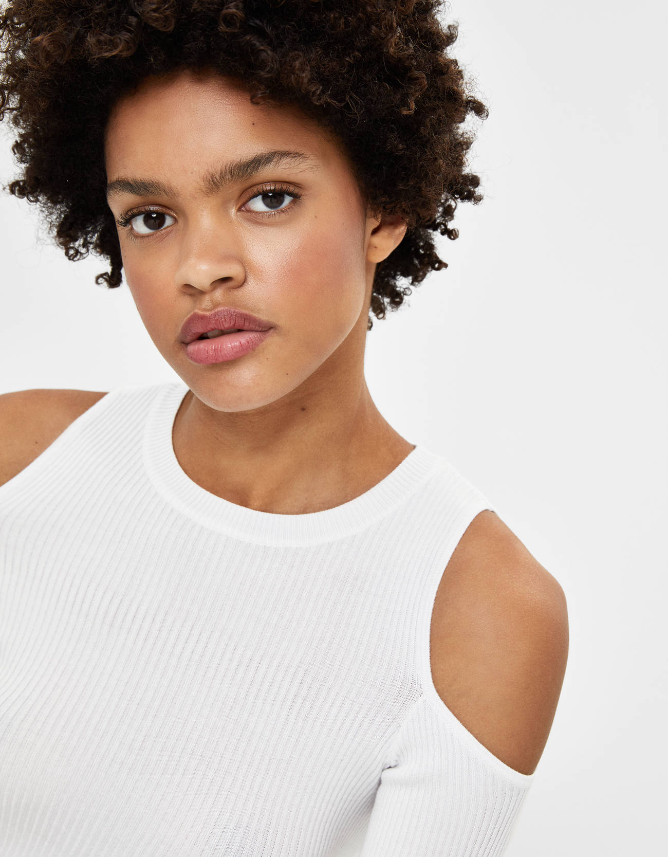 Bershka Omzu açık kazak 0 Bershka Omzu açık kazak 1