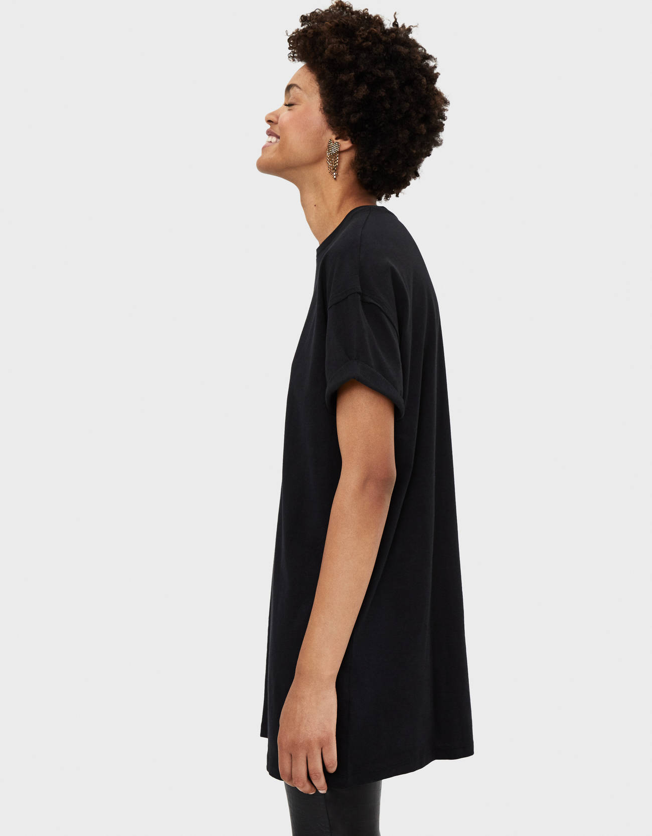 Bershka Kısa kollu uzun t-shirt 10 Bershka Kısa kollu uzun t-shirt 11
