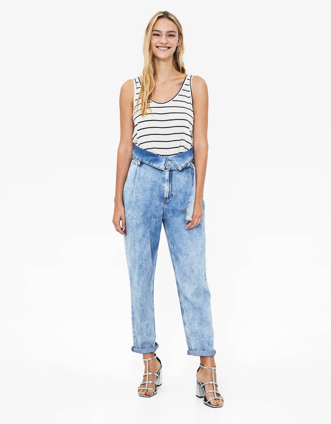 Bershka Geniş askılı top 4 Bershka Geniş askılı top 5
