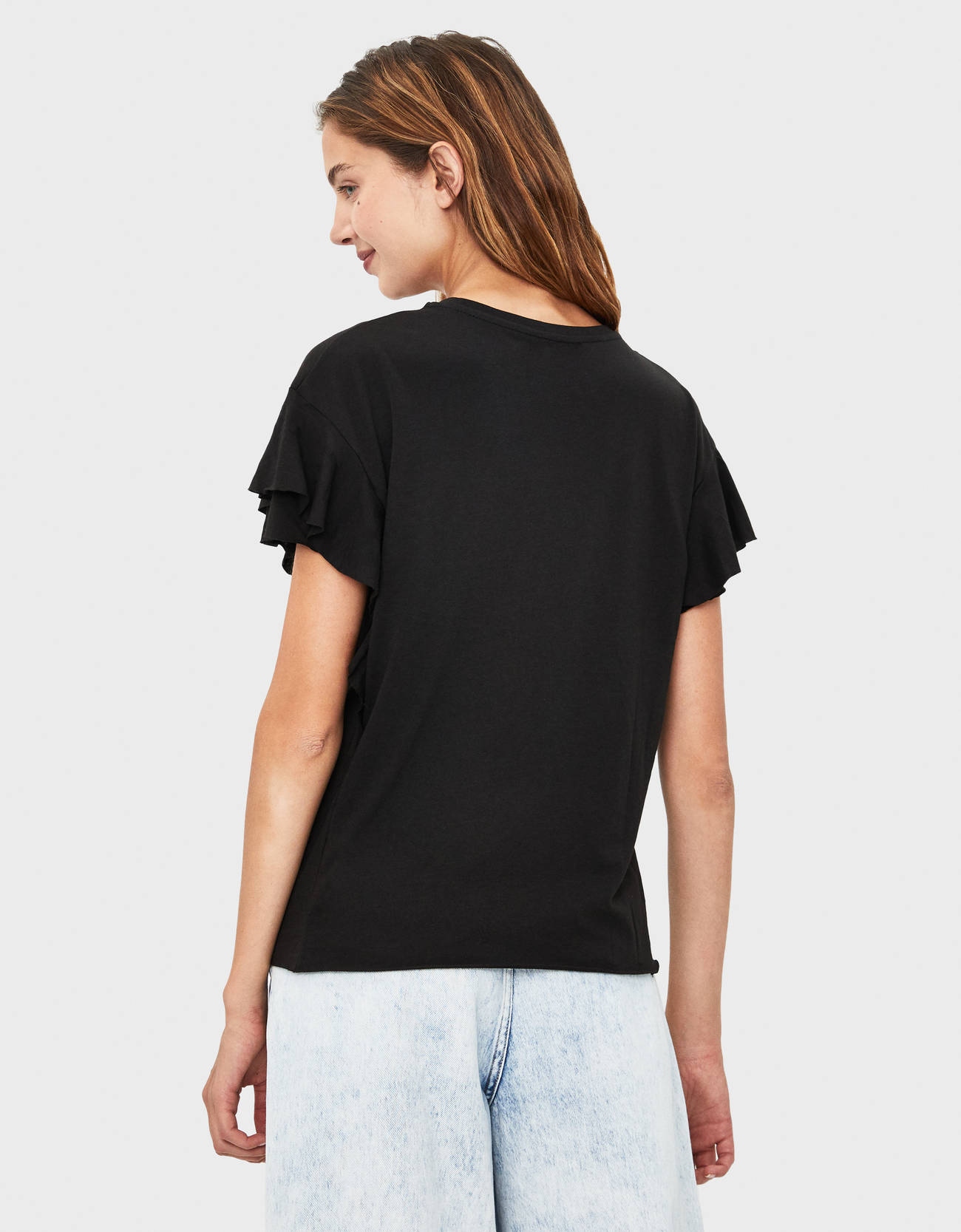 Bershka Fırfırlı t-shirt 0 Bershka Fırfırlı t-shirt 1