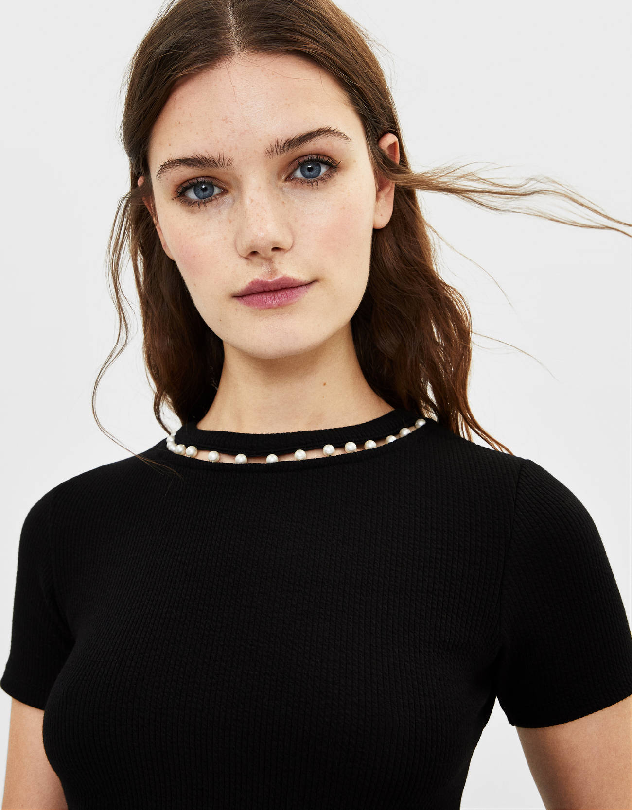 Bershka İncili tişört 8 Bershka İncili tişört 9