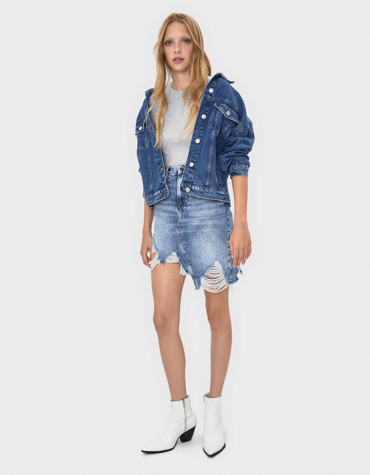 Bershka İncili tişört 2 Bershka İncili tişört 3