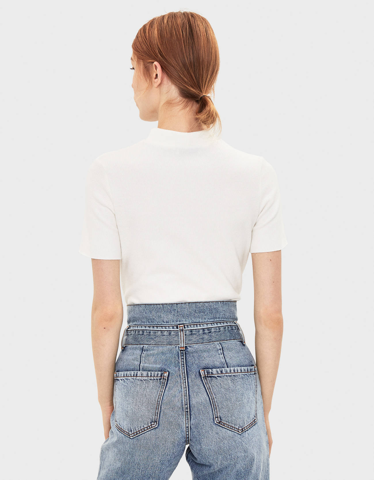 Bershka Dik yaka t-shirt 0 Bershka Dik yaka t-shirt 1